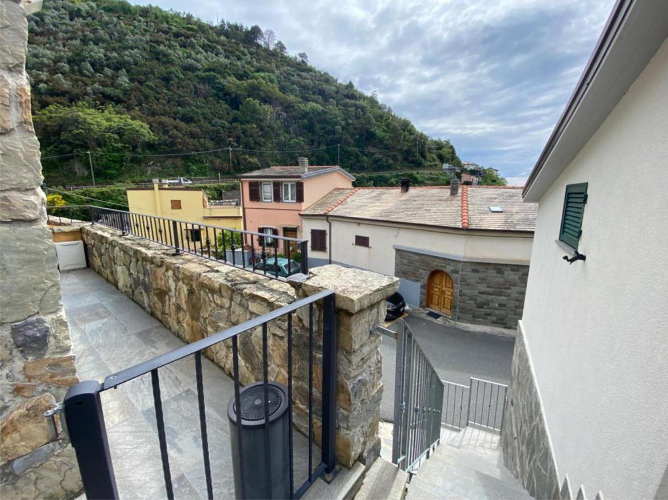 Apartment Estate *